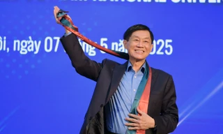 Tỷ phú Johnathan Hạnh Nguyễn: ‘Sinh viên kinh tế phải biết mình là ai và muốn trở thành ai’