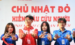 'Chủ Nhật Đỏ' 2025: Hàng nghìn sinh viên ‘check-in’ hiến máu – Trao yêu thương, nhận quà