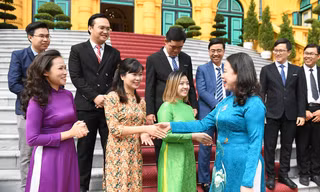 Phó Chủ tịch nước gặp gỡ tài năng trẻ nhận Giải thưởng 'Khuê Văn Các': Thắp sáng ‘sức mạnh mềm’ cho tương lai đất nước