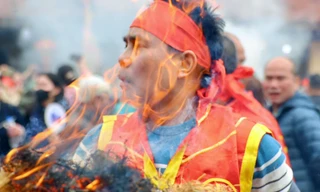 Thi nấu cơm làng Thị Cấm: Khi giới trẻ hào hứng với văn hóa truyền thống