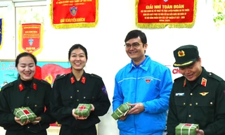 Bí thư thứ nhất T.Ư Đoàn thăm, chúc Tết các đơn vị lực lượng vũ trang