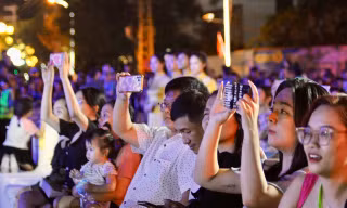 Hàng nghìn người mê đắm 'bữa tiệc' nhạc Jazz ở biển Nha Trang