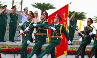 Thiêng liêng Lễ Thượng cờ kỷ niệm 100 năm thành lập Nha Trang