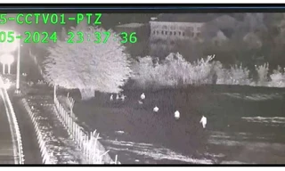 Xuất hiện tình trạng ô tô bị ném đá trên cao tốc Cam Lâm - Vĩnh Hảo