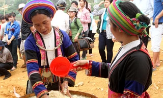 Một thoáng phiên chợ vùng cao