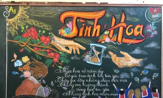 Những bài báo tường được viết bảng cực ấn tượng kỉ niệm ngày Nhà giáo Việt Nam 20/11