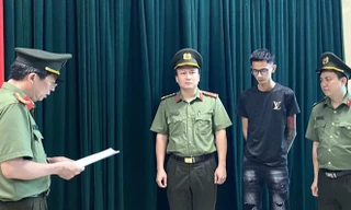 Bắt đối tượng tổ chức đưa nhóm người vượt biên sang Campuchia làm 'việc nhẹ lương cao'