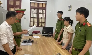 Cơ quan Công an thi hành hoạt động tố tụng với bà Truyền.