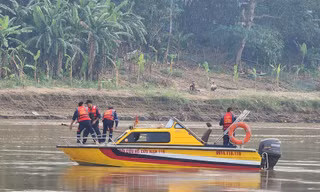 Thủ tướng yêu cầu nỗ lực tìm kiếm 4 em học sinh mất tích do đuối nước ở Phú Thọ