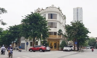 Hà Nội 'lệnh' các quận báo cáo việc nở rộ công trình 'cung điện, lâu đài' hợp thửa
