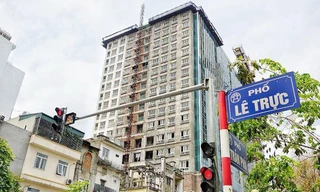 Hoàn thành cắt ngọn cao ốc 8B Lê Trực vào 10 sự kiện tiêu biểu của Hà Nội 