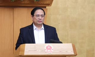 Bộ trưởng Bộ Công Thương đang báo cáo Thủ tướng việc Mỹ áp thuế mới 