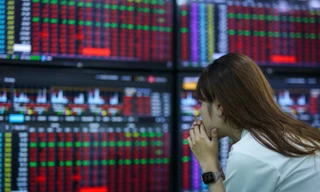 Cổ phiếu ngân hàng tiếp tục 'nằm sàn'