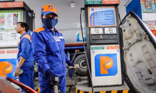 Giá xăng dầu giảm vào ngày mai?