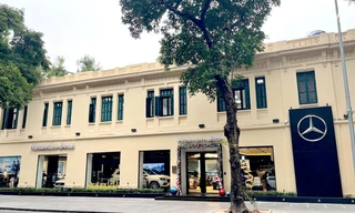 Đại lý Mercedes-Benz lên tiếng xin lỗi vụ om trăm triệu của khách