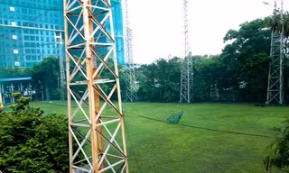 Sân golf, bãi xe 'mọc' trên đất quy hoạch nhà văn hóa