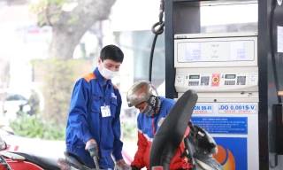 Giá xăng dầu dự kiến tiếp tục tăng mạnh trong phiên điều hành ngày 11/3