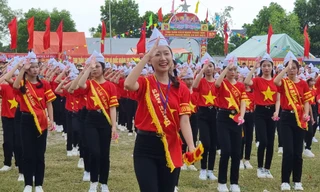 Sôi nổi tưng bừng màn duyệt Nghi thức đẹp mắt của thiếu niên Nghệ An 