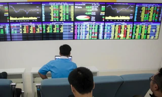 ‘Tuýt còi’ doanh nghiệp liên quan nữ chủ tịch công ty chứng khoán