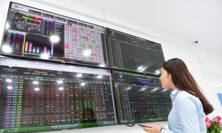 Qua tháng 4 sóng gió, chứng khoán ra sao khi có 'trợ lực' mới?