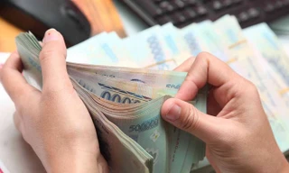 Thầy giáo lừa hàng trăm triệu chạy việc: Vội vã trả tiền nạn nhân