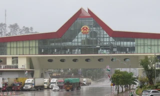 Từ hôm nay, nhiều cửa khẩu phía Bắc bắt đầu thông quan hàng hóa trở lại