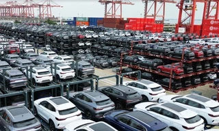 Việt Nam nhập hơn 10.000 ô tô trong nửa tháng, cao nhất từ trước đến nay