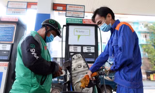 Giá xăng dầu đồng loạt tăng 