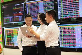 Cổ phiếu chứng khoán ‘nóng' nhất thị trường