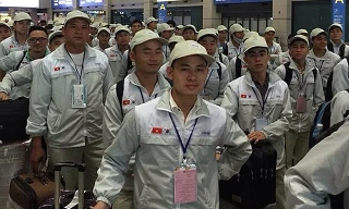 Hàn Quốc gia hạn cư trú cho lao động Việt Nam chưa thể về nước