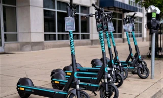 Hải quan đấu giá hơn 3.200 xe đạp và xe điện scooter của Mỹ