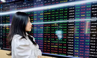 Chứng khoán 'chùn bước' 