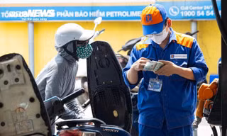 Ngày mai giá xăng dầu giảm?
