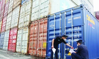 Đề xuất mới về phí kiểm tra, xử lý hàng vi phạm tại cửa khẩu
