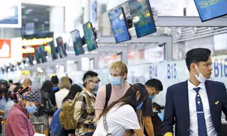 Thông tin giá vé máy bay 'cõng' 20 loại thuế và phí, Cục Hàng không nói gì?