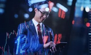 Cổ đông lớn, người nhà lãnh đạo doanh nghiệp ồ ạt thoái vốn