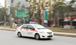 Đi taxi thế nào cho tiện và tốn ít tiền?