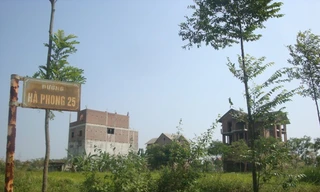 Cảnh hoang lạnh ở khu đô thị Hà Phong