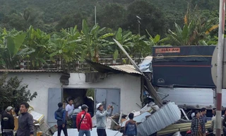Ba ô tô tông liên hoàn trên quốc lộ ở Khánh Hòa, 3 người bị thương