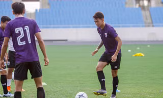 'Đột nhập' buổi tập của U23 Thái Lan trên sân Mỹ Đình