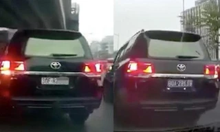 Land Cruiser 'hô biến' biển số trắng thành xanh trong vài giây