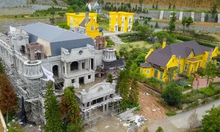 Công trình ‘xẻ’ đất rừng Sóc Sơn: ‘Xã đang bảo vệ là không vi phạm’