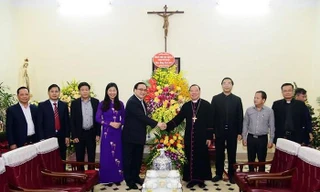 Lãnh đạo Hà Nội chúc mừng Giáng sinh giáo dân Thủ đô