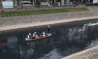 Sau 4 ngày thử nghiệm 'bảo bối' của Nhật, sông Tô Lịch đã bớt mùi