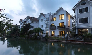 ‘Cưa bớt’ phòng ngủ, biệt thự Hà Nội tránh bị hàng xóm nhìn thấu