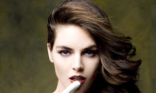 Gợi cảm và duyên dáng cùng Hilary Rhoda