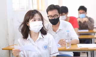 Kỳ thi năm nay, giáo viên, thí sinh nhận định, đề thi cơ bản, giảm độ khó. Ảnh: Như Ý