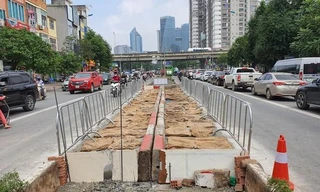 Hầm chui Lê Văn Lương thi công vào ban ngày 