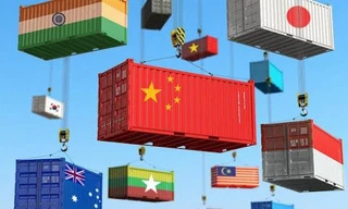 Đông lên Tây xuống 