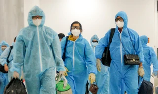 Tỉnh Bình Định đã tổ chức 7 chuyến bay, đón tổng cộng 1.322 người về quê. Ảnh: Trương Định